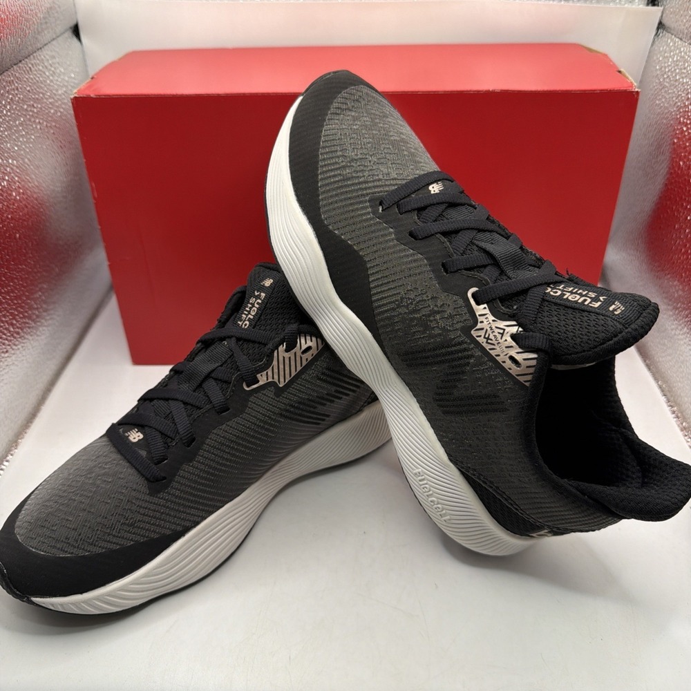 New Balance Women's Fuel Cell Tr V1 Cross Trainer Black Gold Metallic‎ Size 6.5